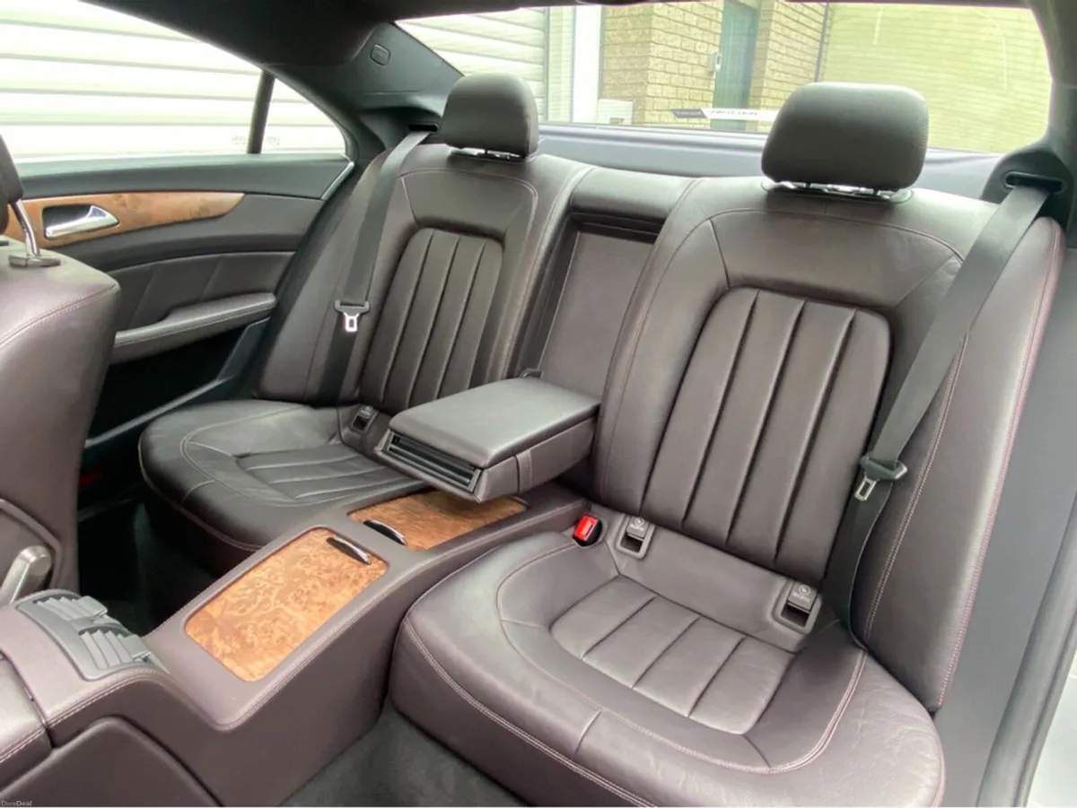 Mercedes-Benz CLS 250 CDI @ Waltons Garage Ranelag - Image 4