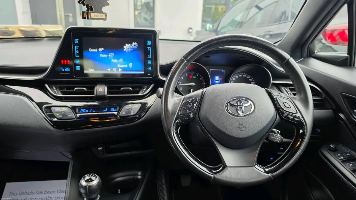 Toyota C-HR - Image 4