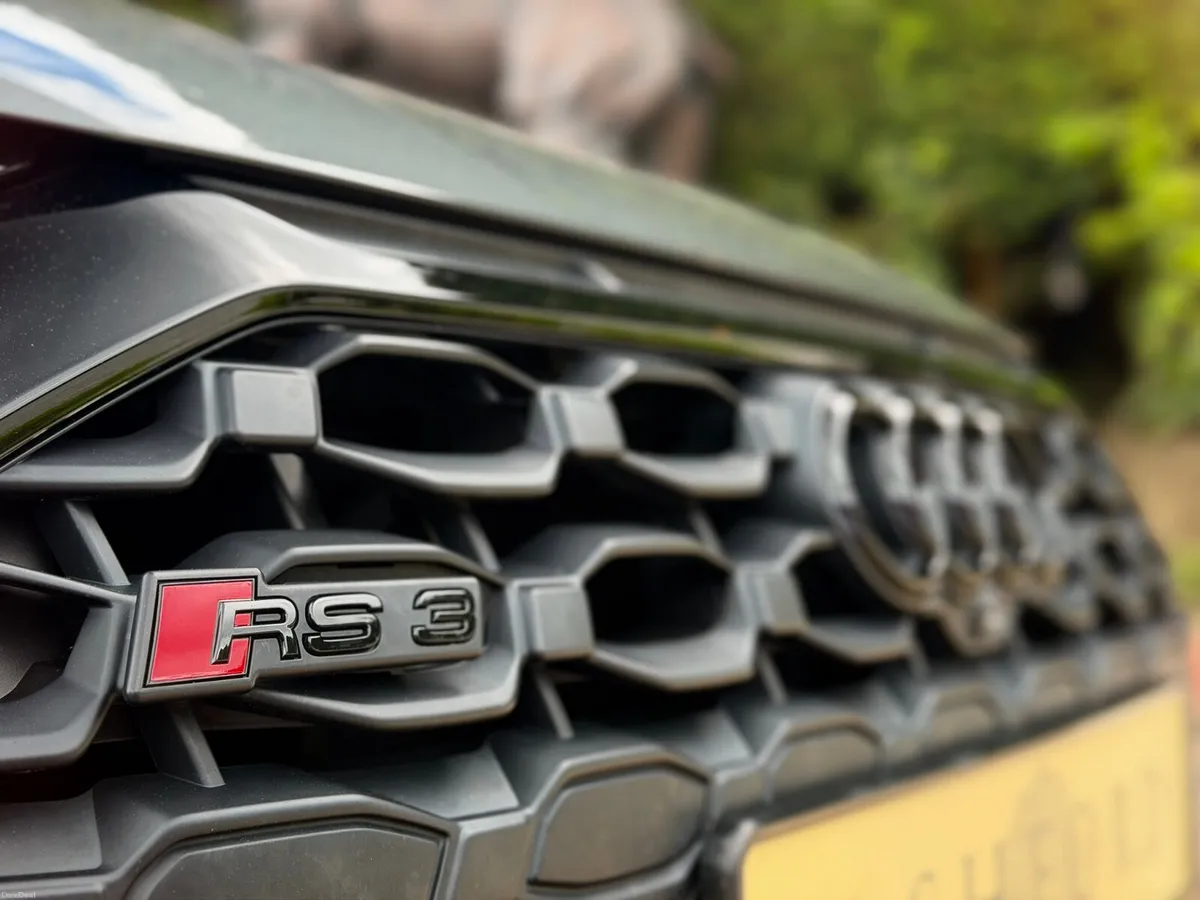Audi RS3 400BHP GREAT SPEC AS NEW - Image 3