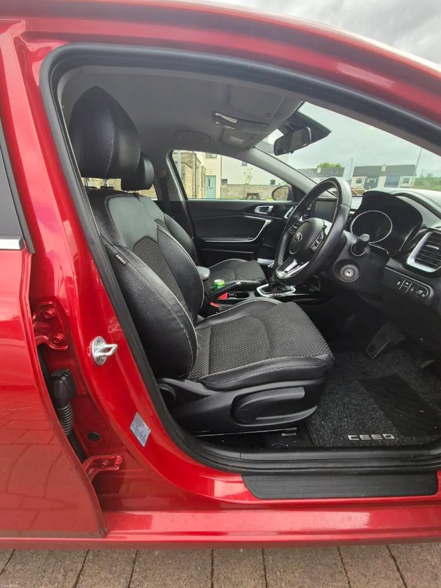 Kia Ceed  High Spec Diesel 2019 - Image 5