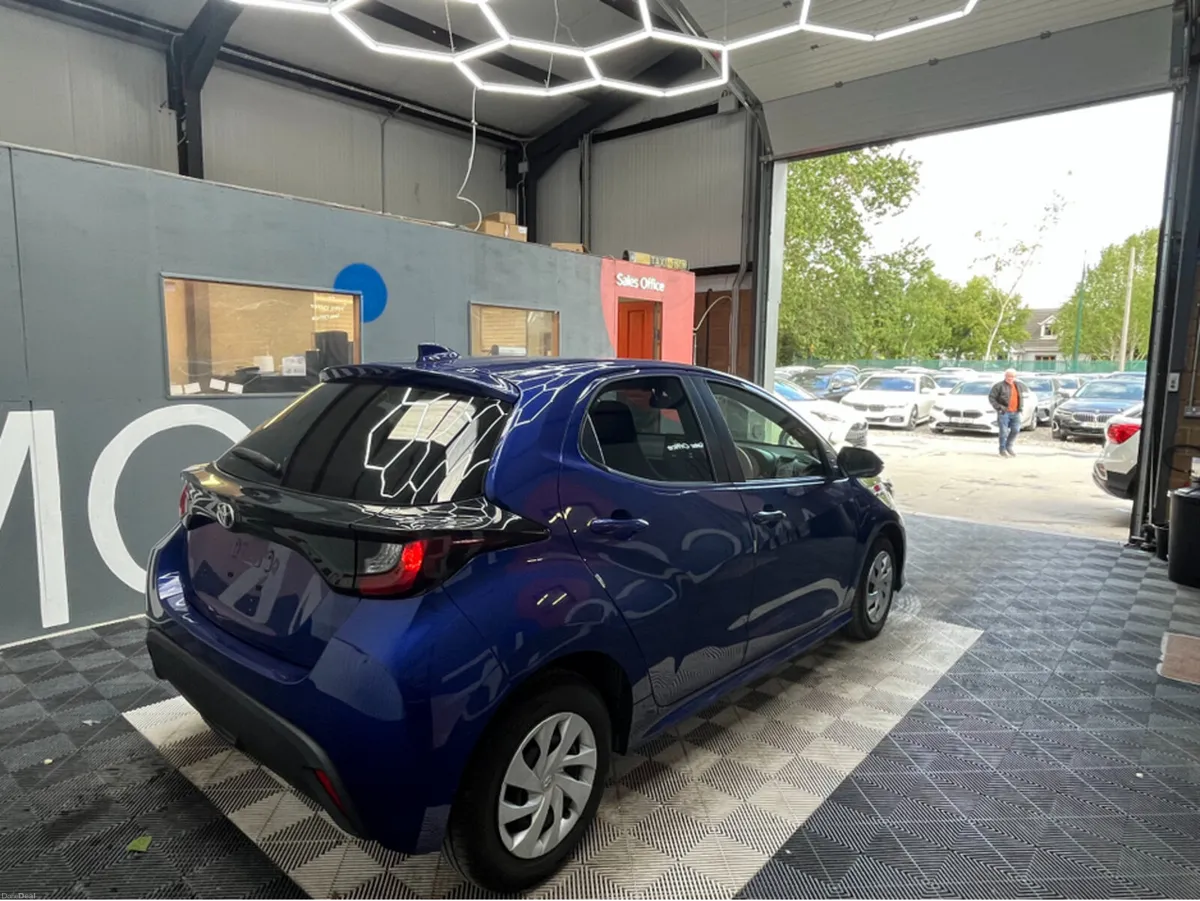 Toyota Yaris 2021 TOYOTA YARIS X 1.0 AUTOMATIC / R - Image 2