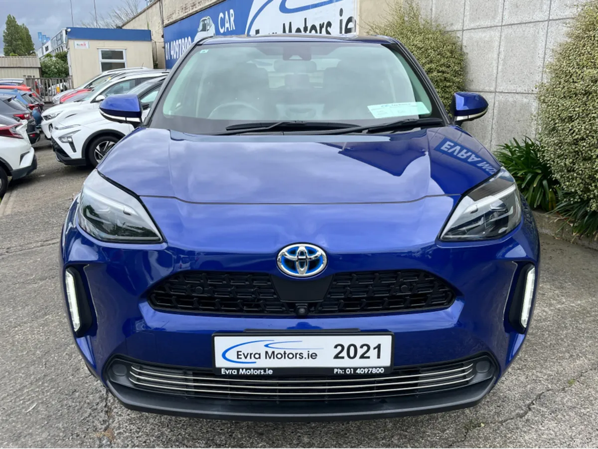 Toyota Yaris Cross G AUTOMATIC HYBIRD 1.5 PETROL / - Image 3