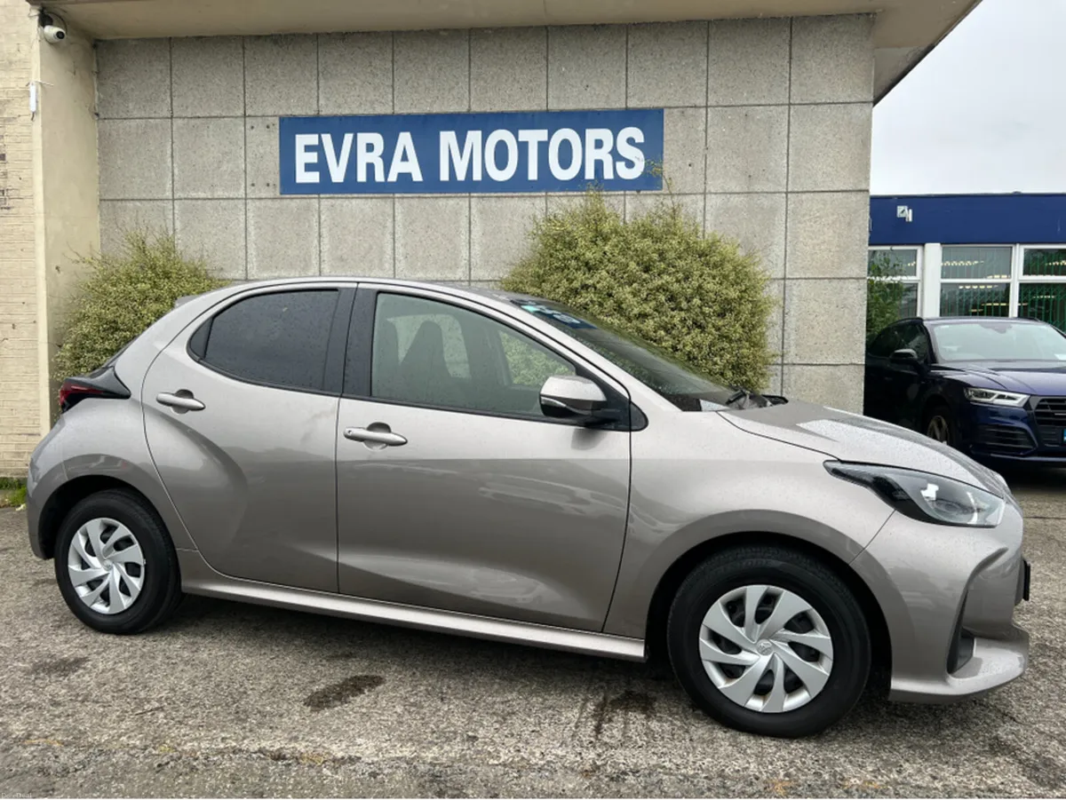 Toyota Yaris 0AUTOMATIC//PETROL//LOW MILEAGE//KEYL - Image 3
