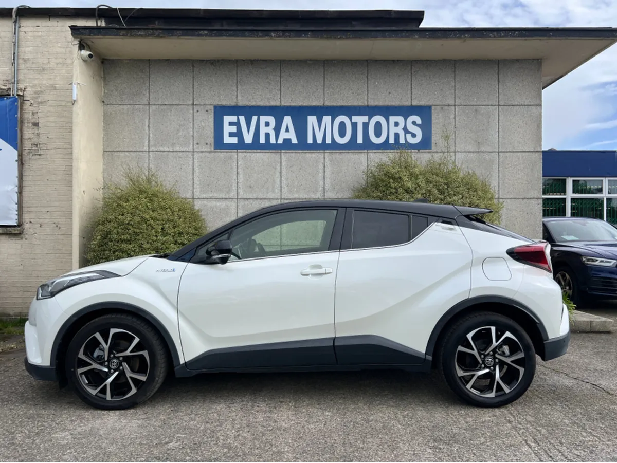 Toyota C-HR SOL AUTOMATIC HYBRID 1.8 PETROL //HIGH - Image 6
