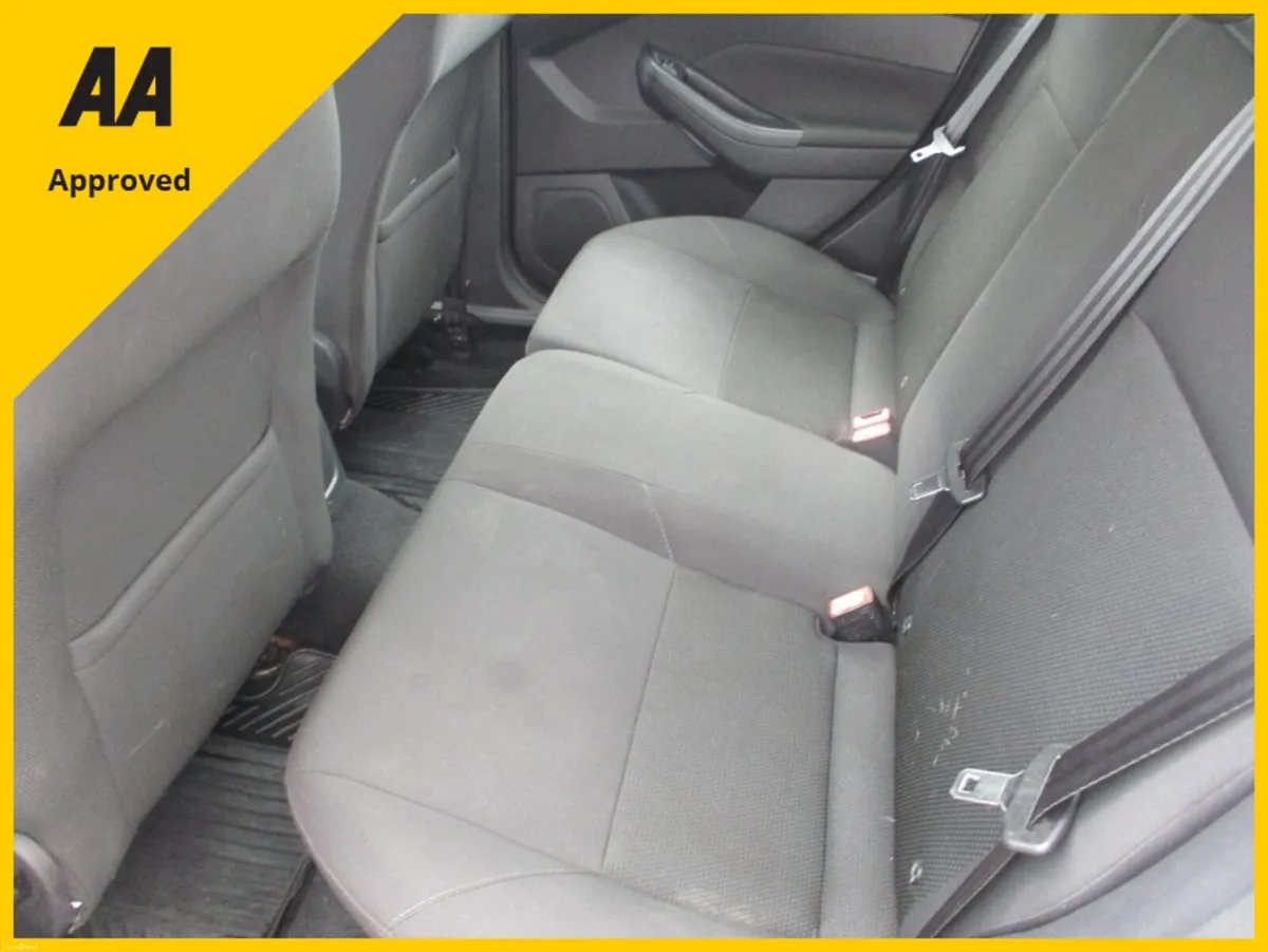 Ford Focus STYLE 4DR 1.5 TD 95PS 6SPEED - Image 6