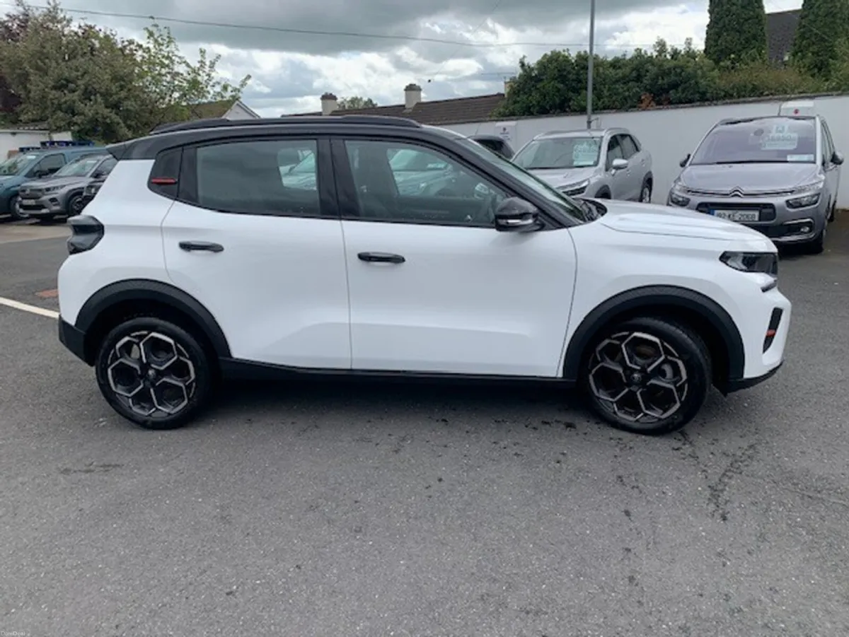 Citroen C3 PLUS PURETECH 100 MY22 4DR - Image 2