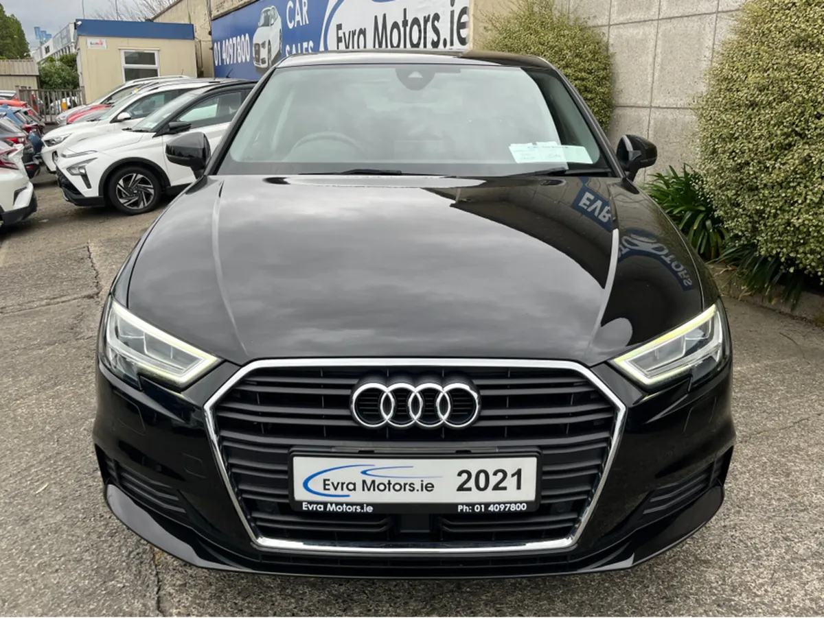 Audi A3 SE HATCHBACK AUTOMATIC 1.4 PETROL //REVERS - Image 2