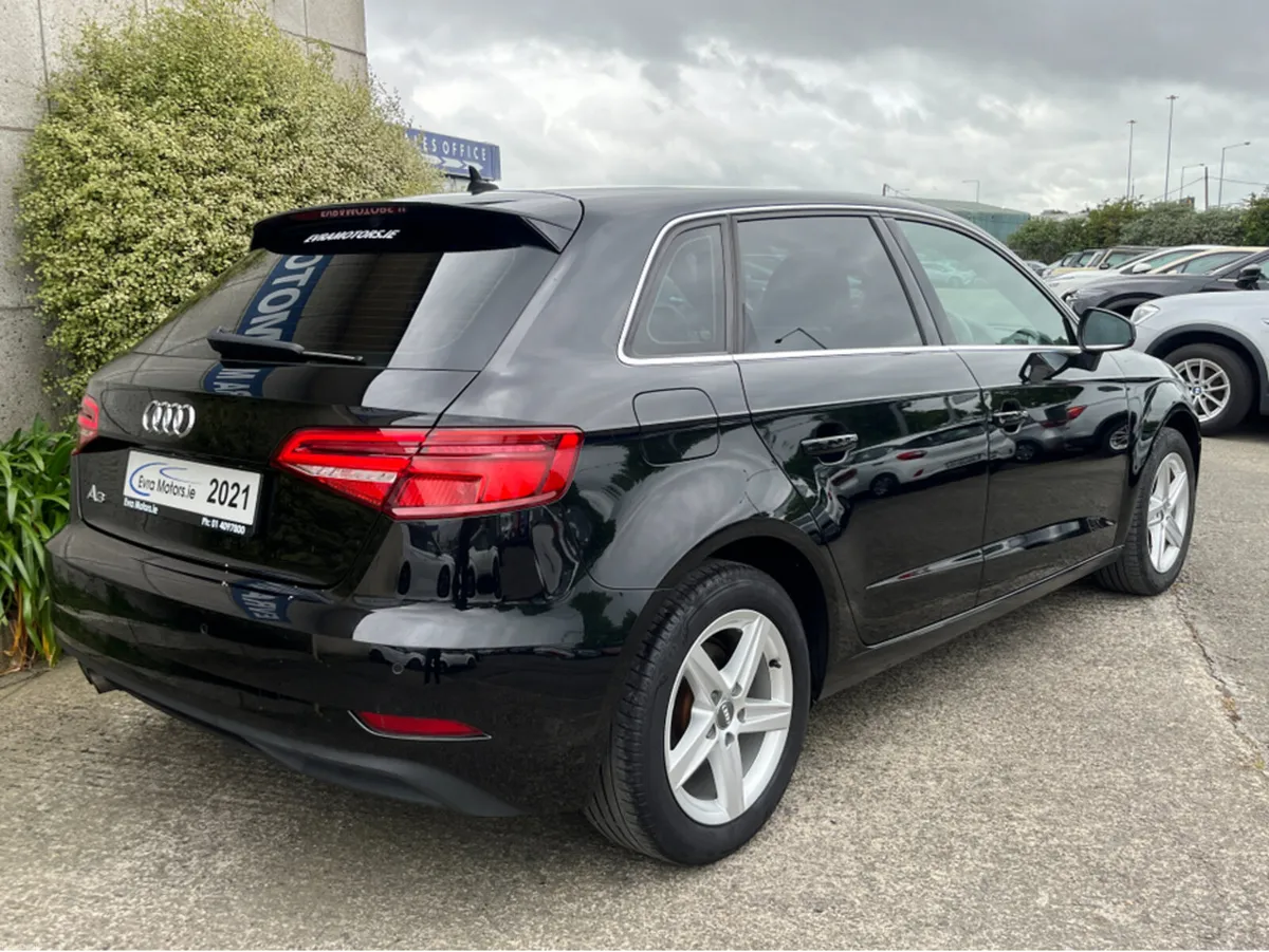 Audi A3 SE HATCHBACK AUTOMATIC 1.4 PETROL //REVERS - Image 4