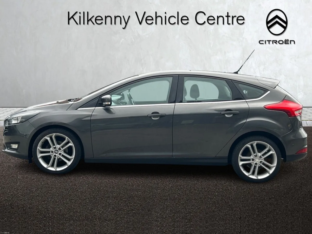 Ford Focus 1.0 ECOBOOST ZETEC 100PS 5DR T - Image 5