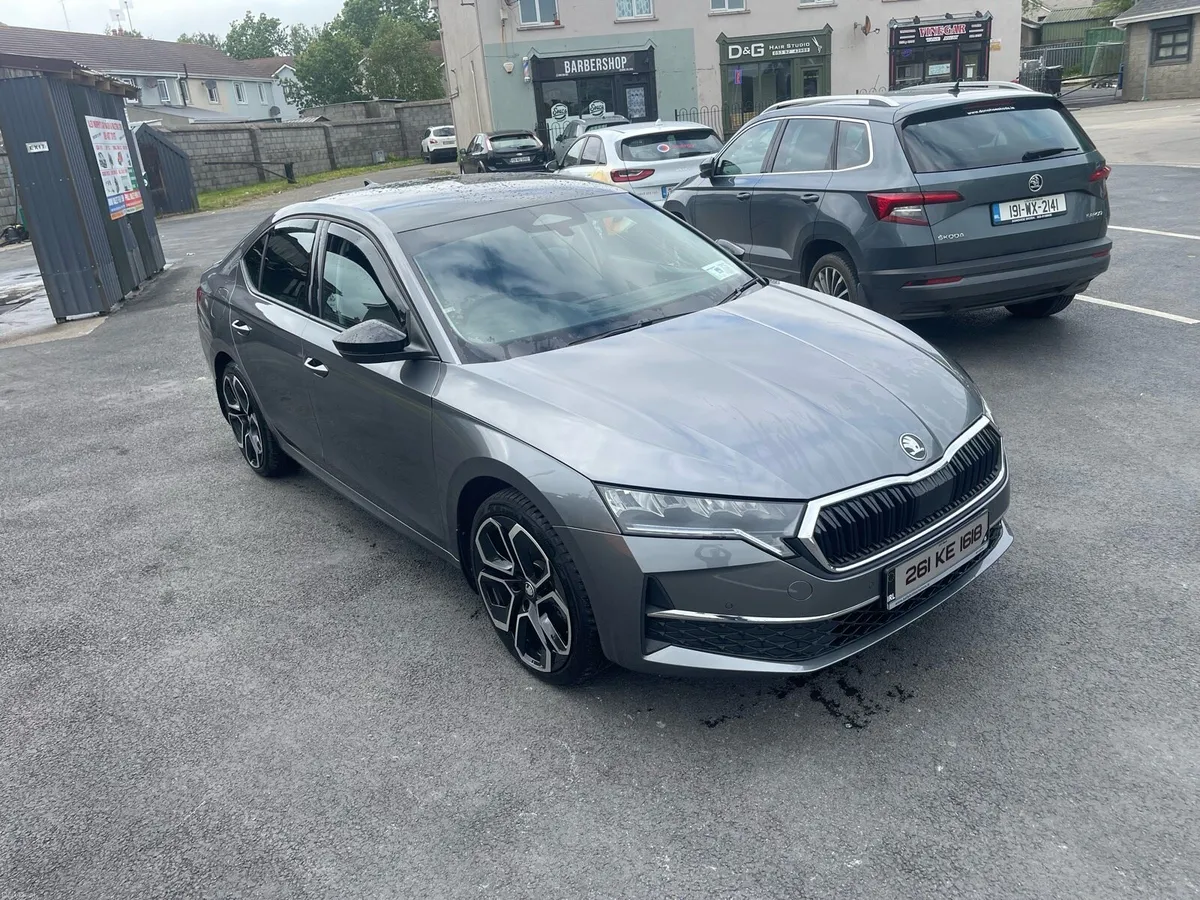 261 Skoda Octavia Selection - Image 2