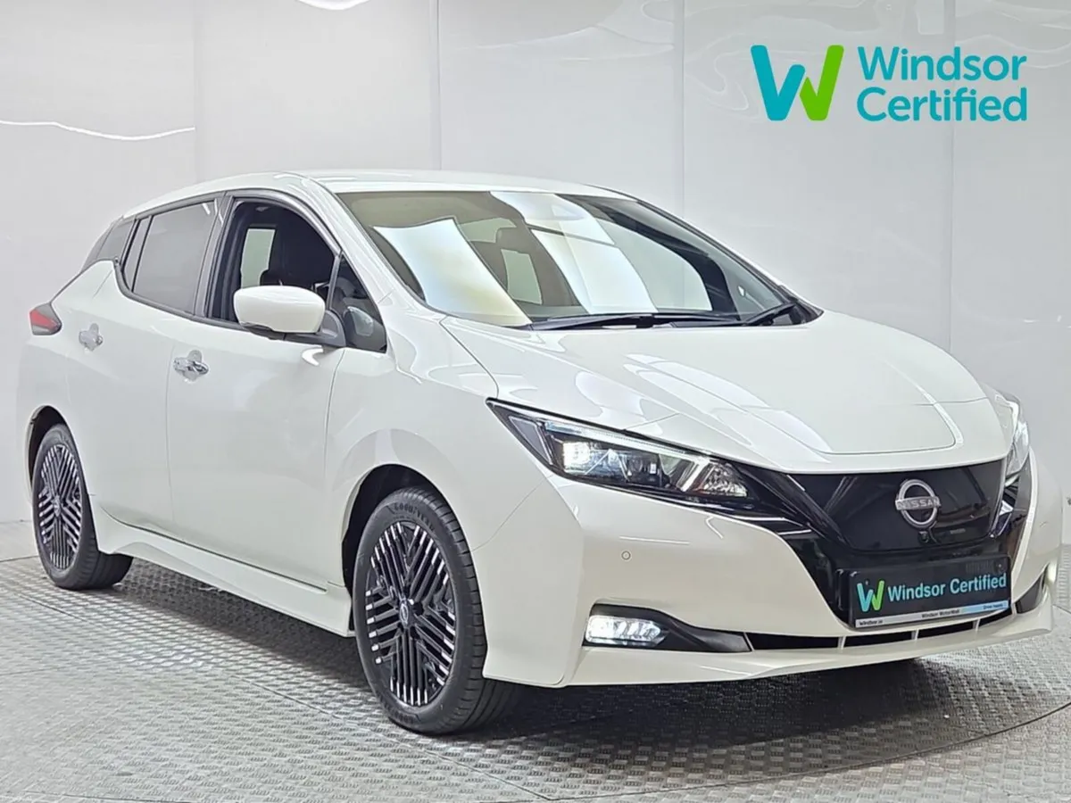 Nissan Leaf Tekna Electric 40kWh - Image 1