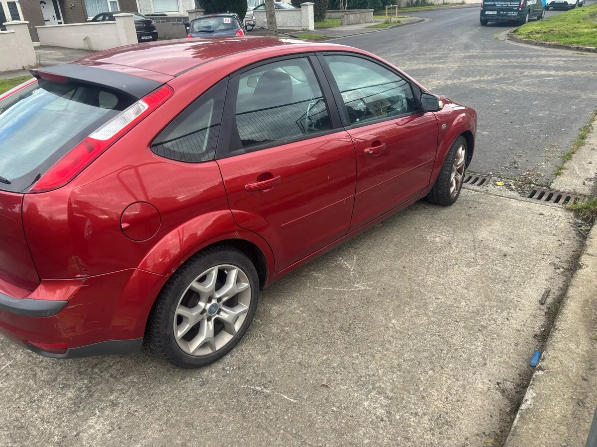 2007 Ford focus ghia model - Image 4
