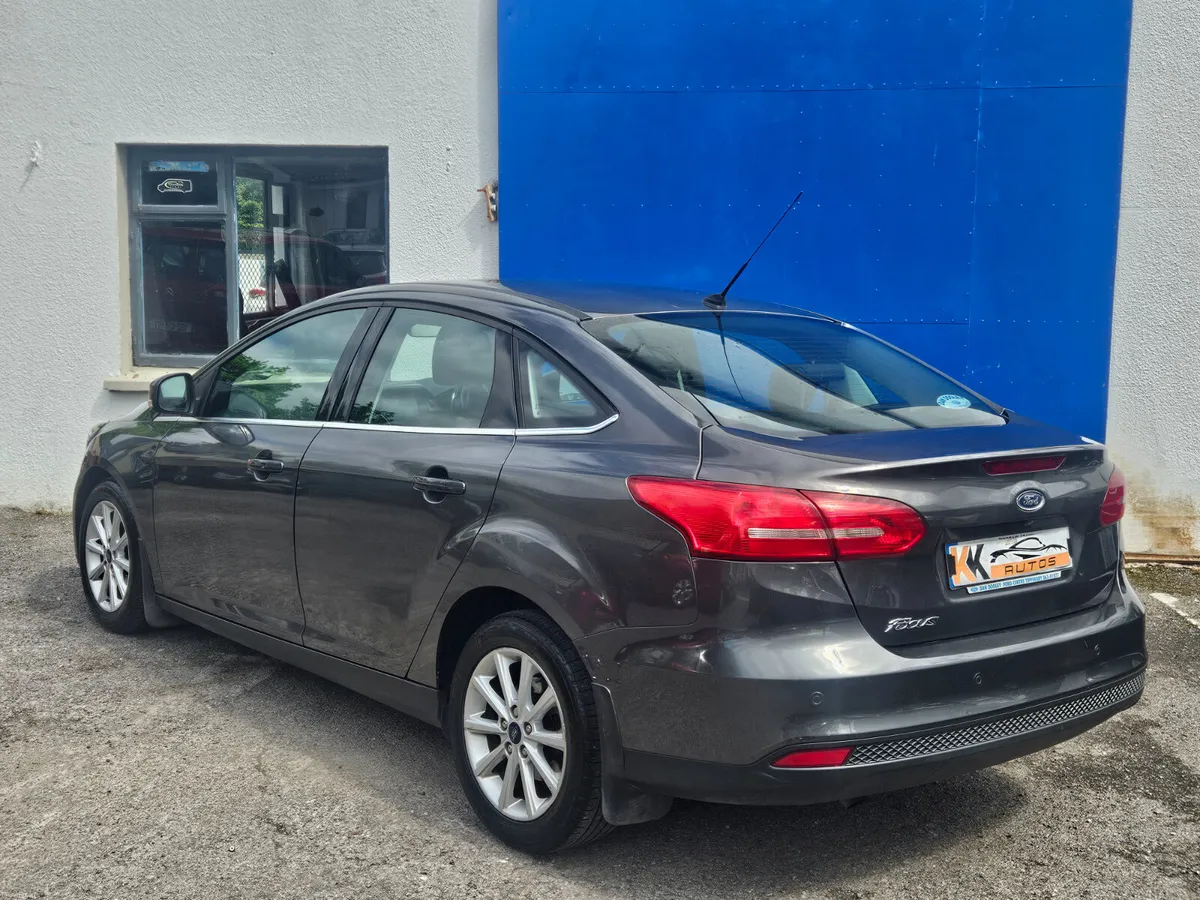 Ford Focus 2017 diesel - Image 2