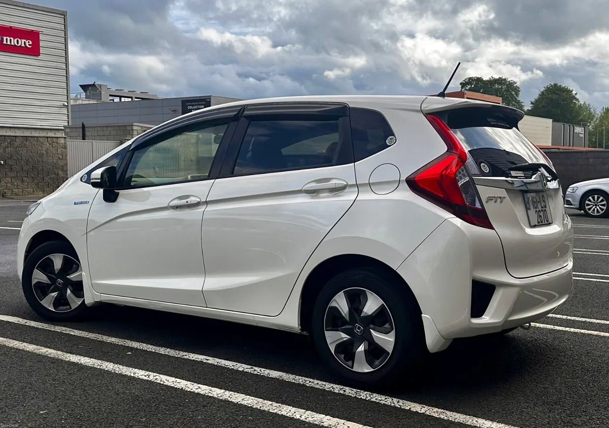 ❁ 2016 Honda Fit Hybrid ❁ Auto ❁ Only 43k Mile ❁ - Image 4