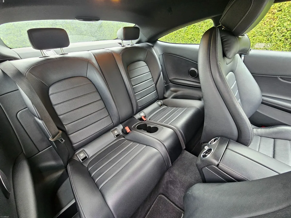 Mercedes-Benz C Coupe AMG Line Premium - Image 3