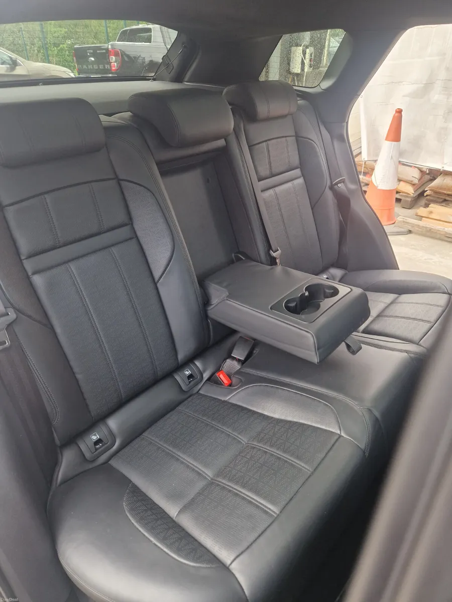 Range Rover SPECIAL EDITION, PAN ROOF 2YR WARRANTY - Image 3
