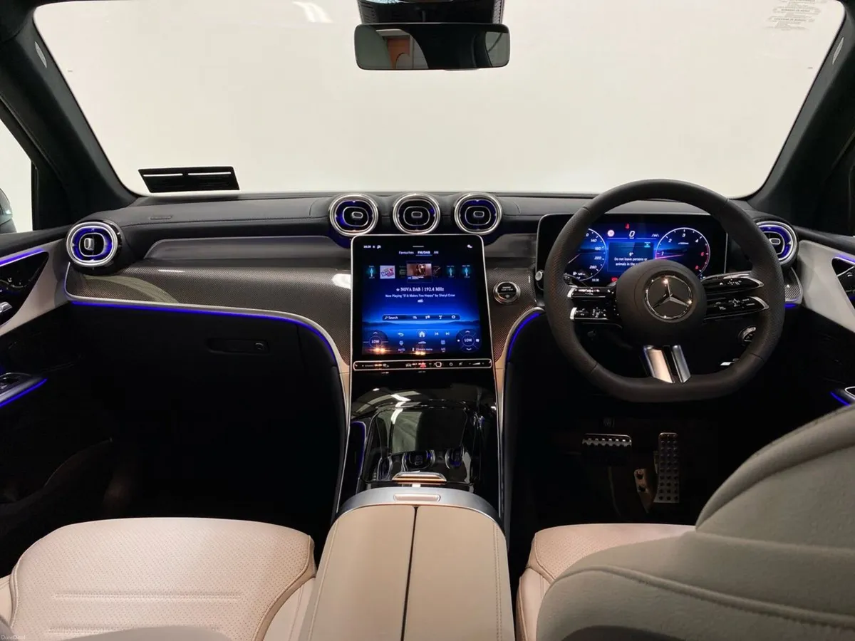 Mercedes-Benz GLC GLC 220d 4MATIC AMG LINE PLUS - Image 4
