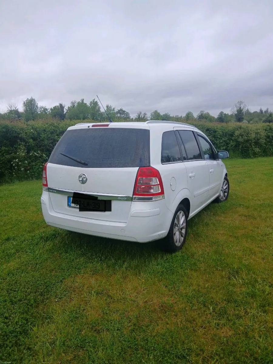Vauxhall Zafira 1.7cdti Full Test - Image 3