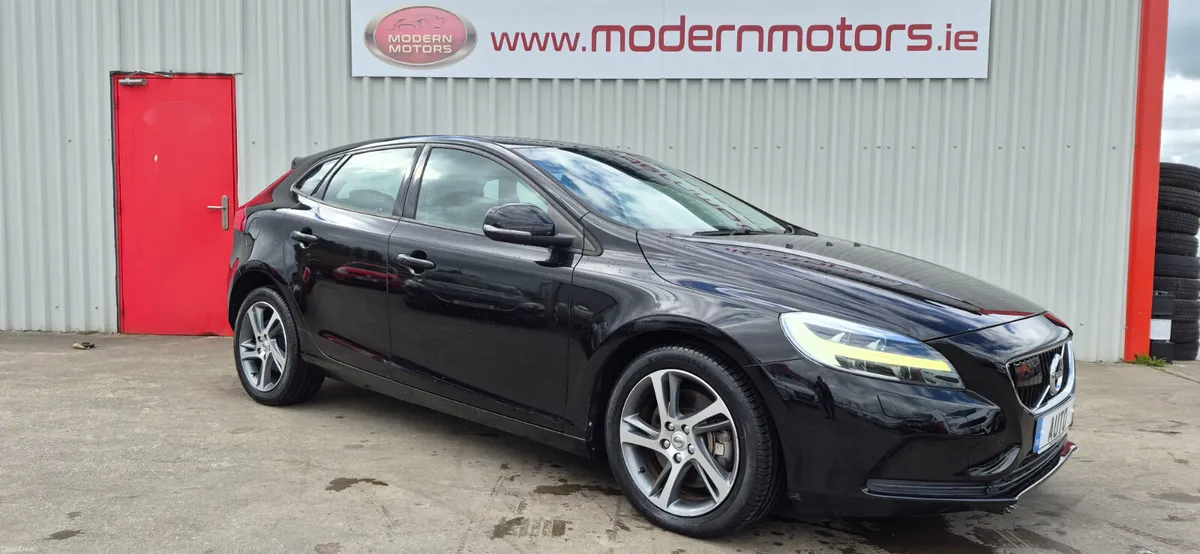 Volvo V40 d4 auto r-design diesel low kms - Image 1