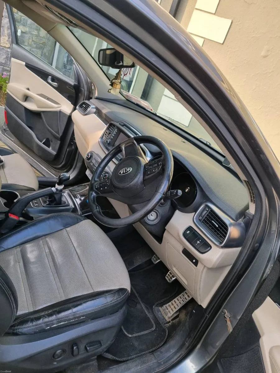 Kia Sorrento - Image 4
