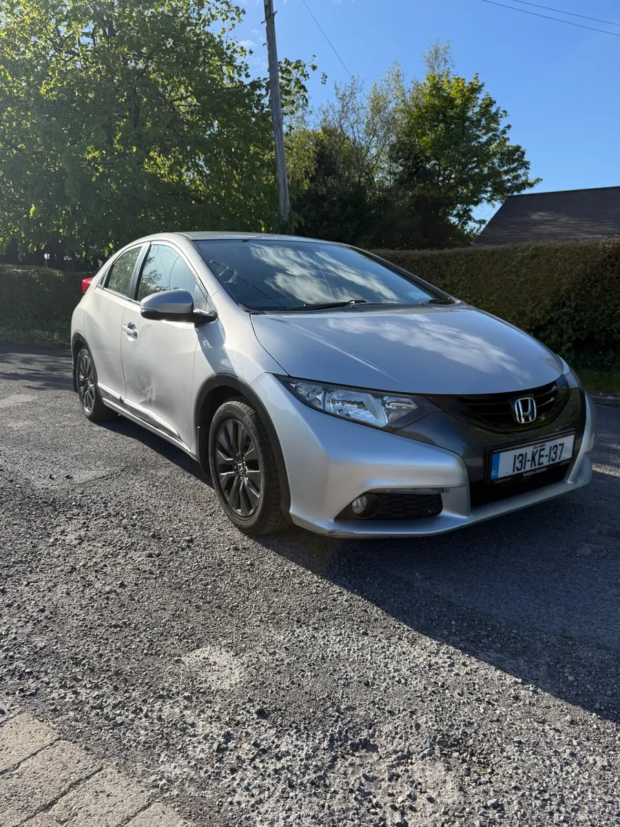 Honda Civic 2013 - Image 1