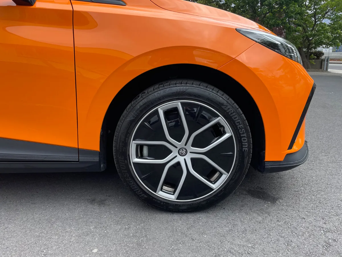 77KWH BIG BATTERY-APPLE PLAY-REVERSE CAMERA-120TAX - Image 2