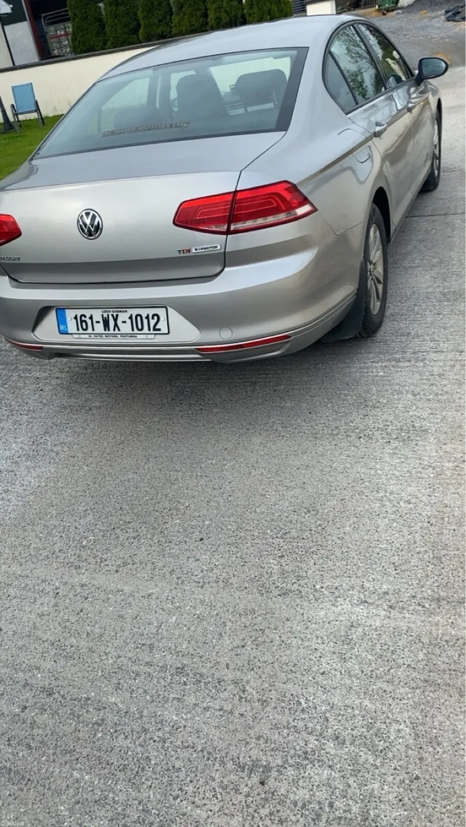 Volkswagen Passat 2016 - Image 3