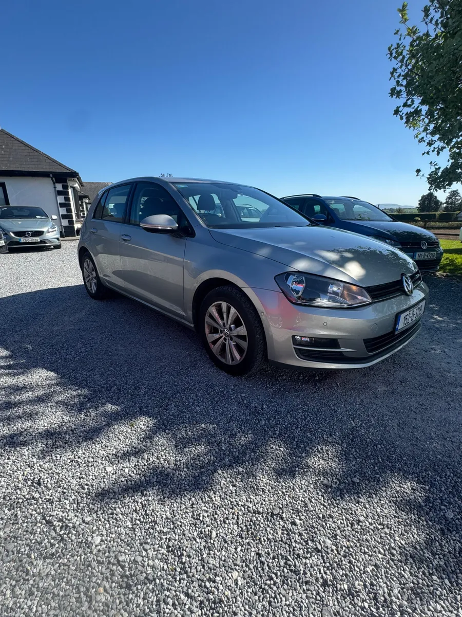 Volkswagen Golf 2015 petrol low km - Image 3