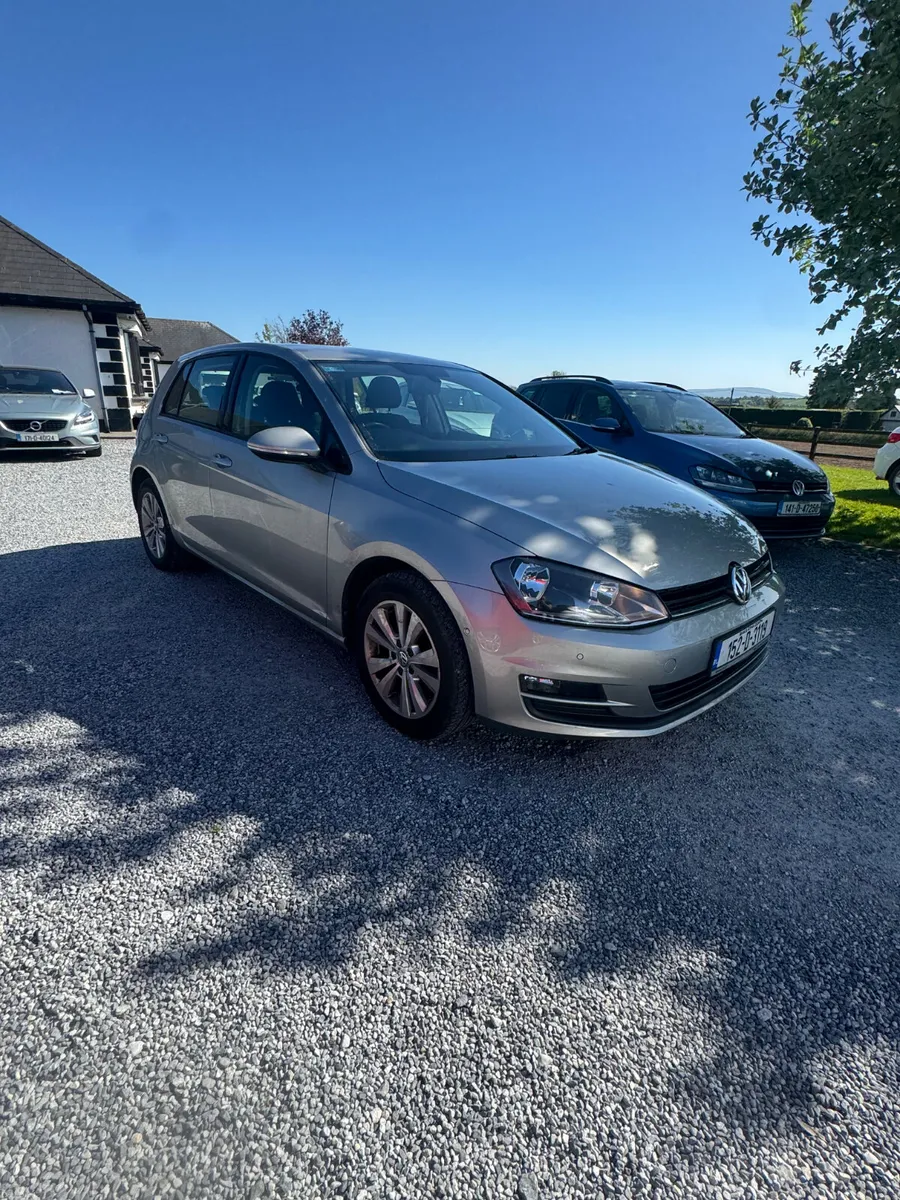 Volkswagen Golf 2015 petrol low km - Image 1