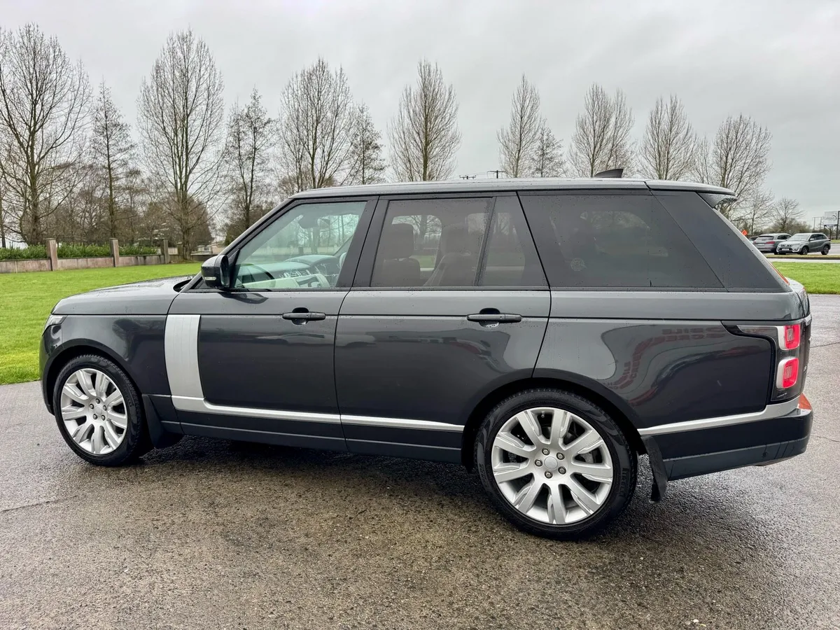 **Range Rover VOGUE/ PANO ROOF/ HEAD UP DISPLAY** - Image 5