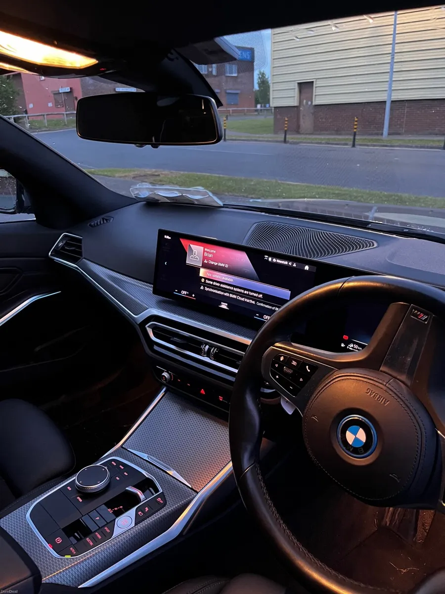 BMW 3-Series 2023 - Image 1