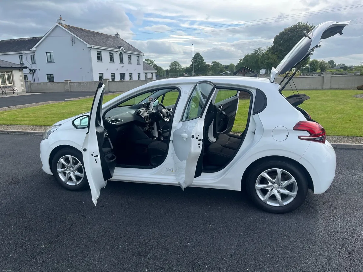 172 Peugeot 208 Active Puretech 1.2 Petrol - Image 4