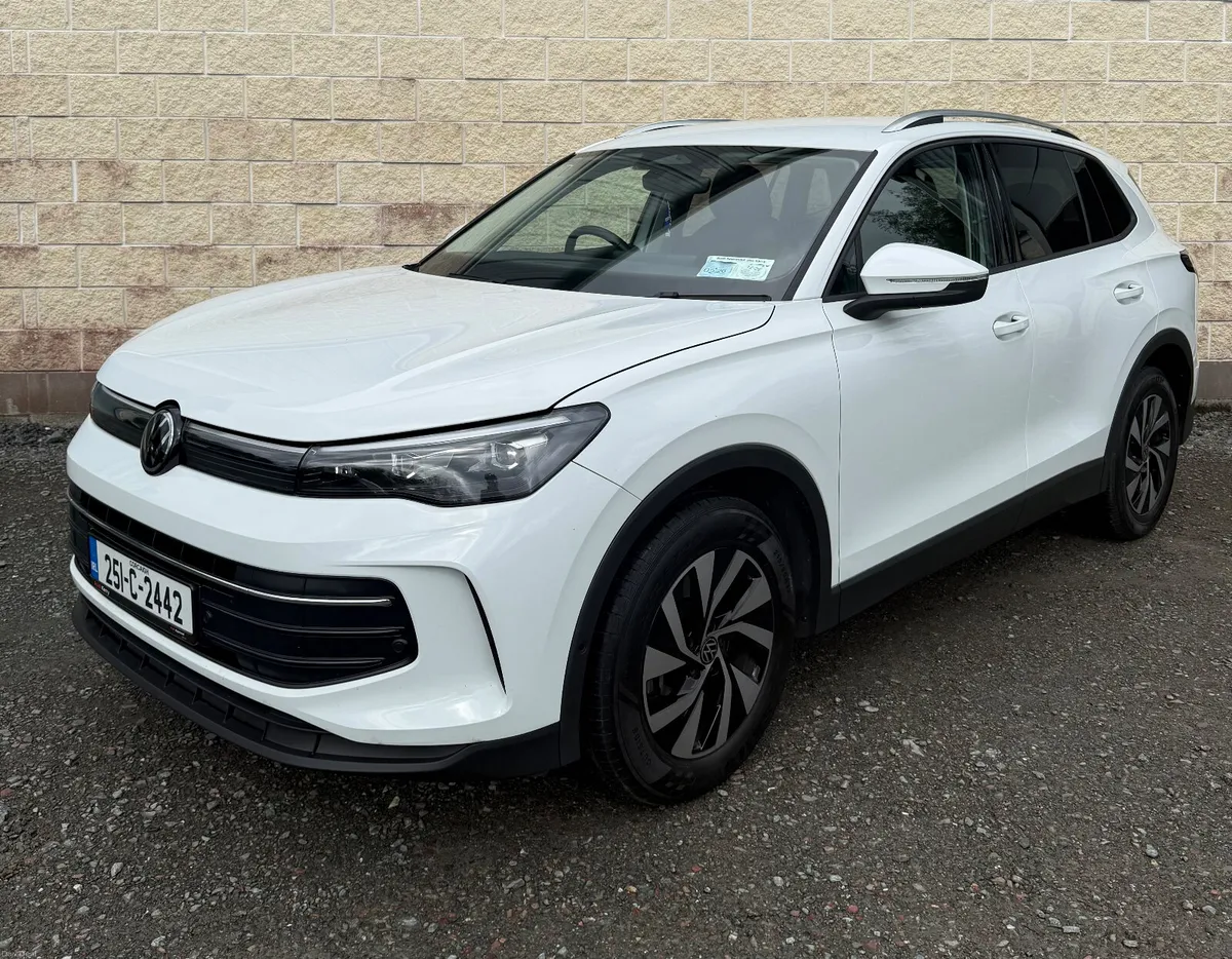 2025 Volkswagen Tiguan DSG - Image 2