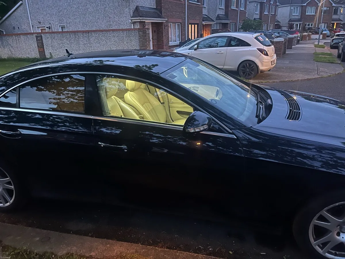 Mercedes - Image 3