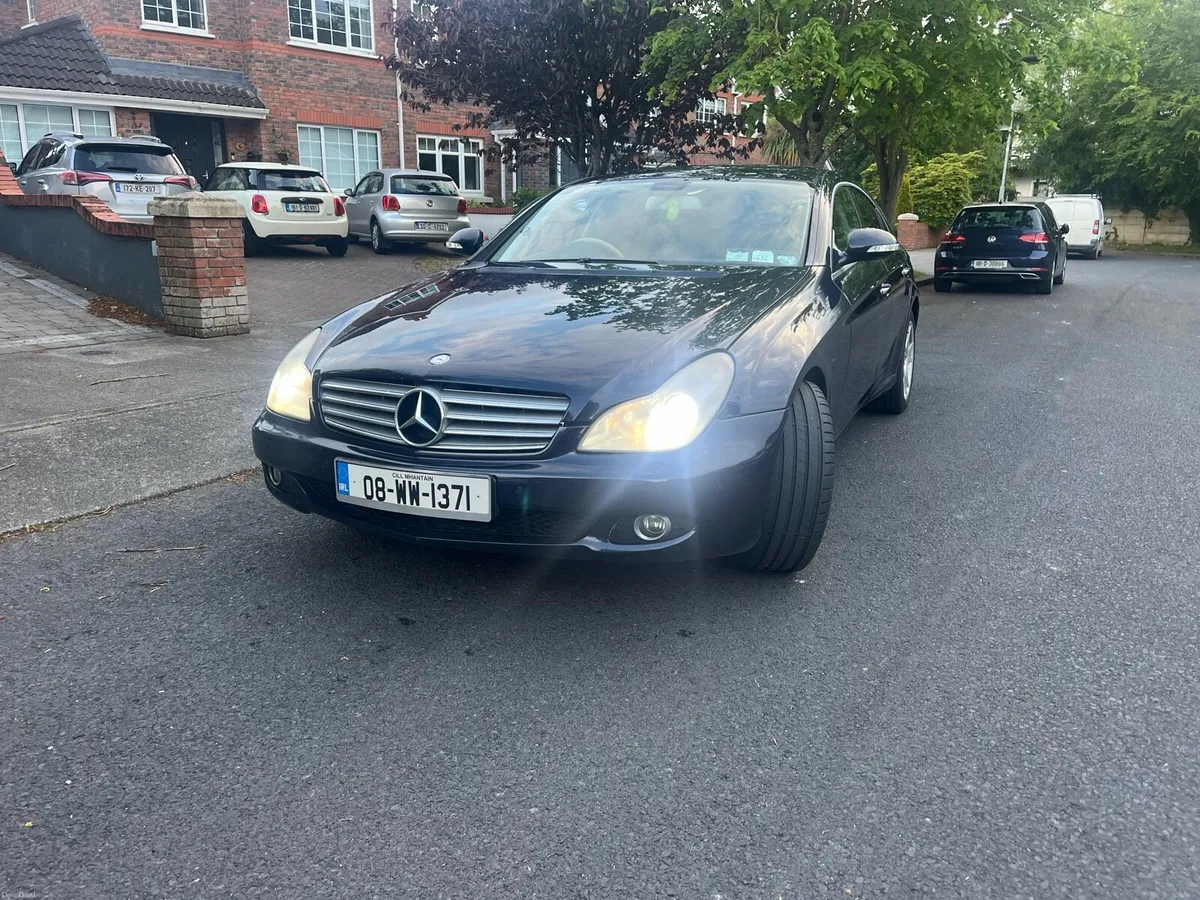 Mercedes - Image 1
