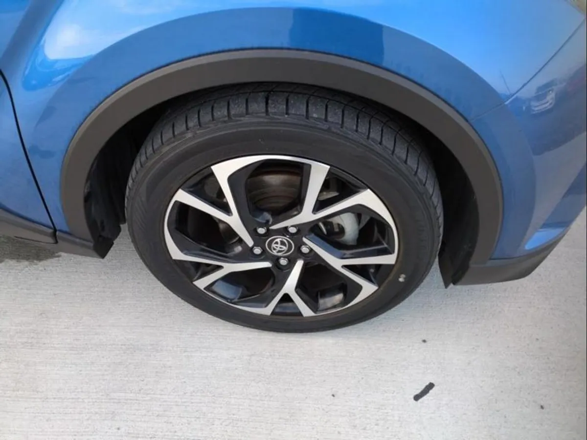 Toyota C-HR G Spec - Image 2
