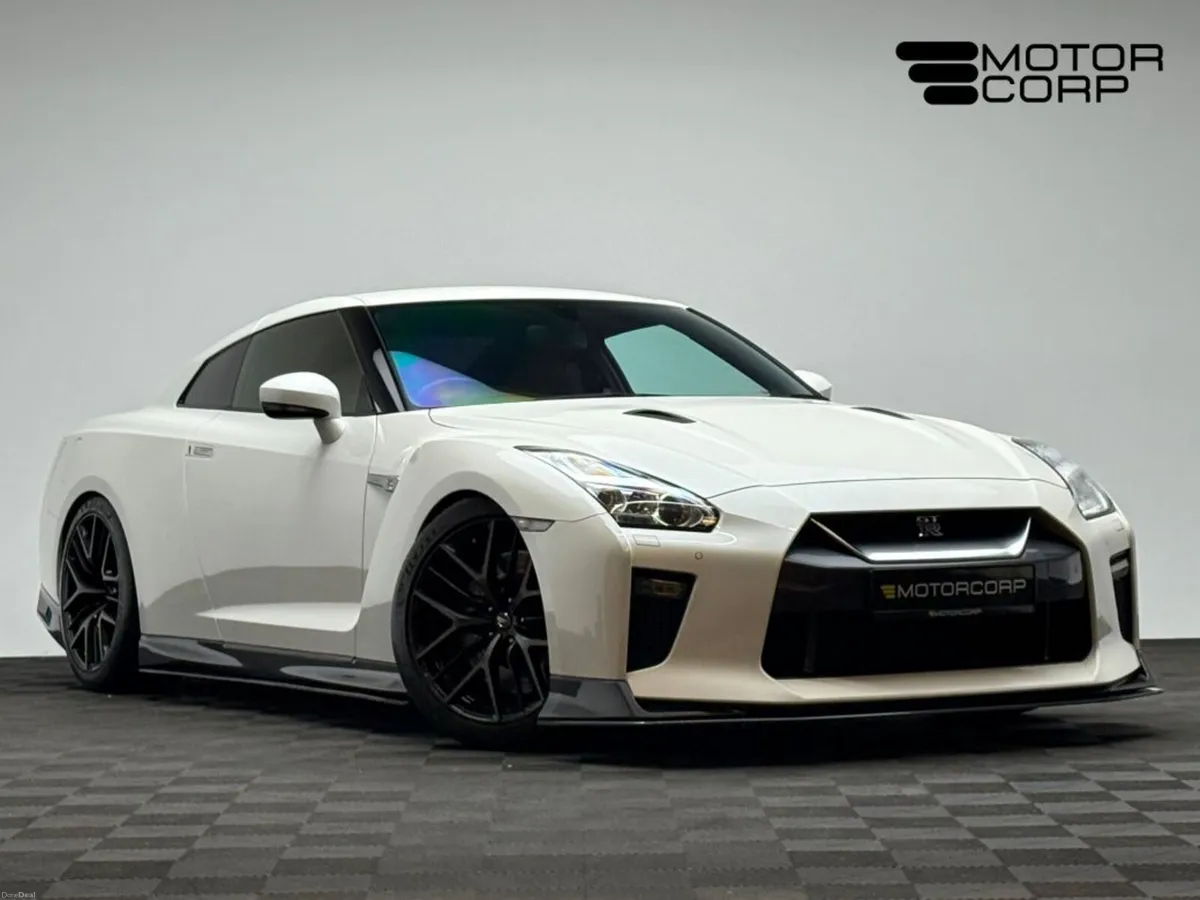 Nissan GT-R R35 GT-R 3.8 V6 - Image 1