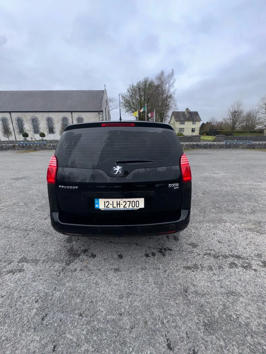 Peugeot 5008 2012 - Image 5