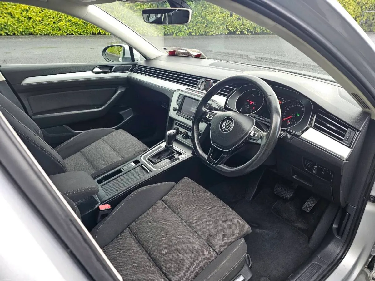 Vw Passat  Automatic 1.6tdi - Image 3