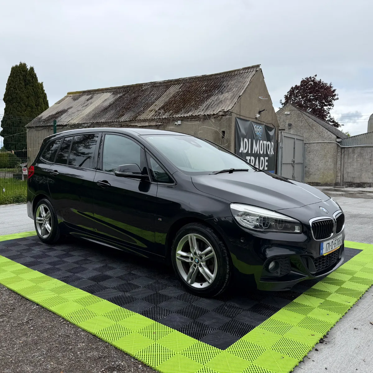 BMW 2-Series 2017 Automatic 7 Seater - Image 2