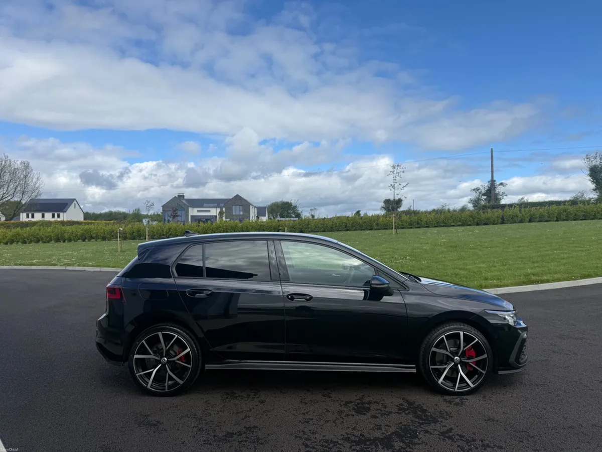 231 Volkswagen Golf GTE 245Bhp *WINTER PACK * - Image 2