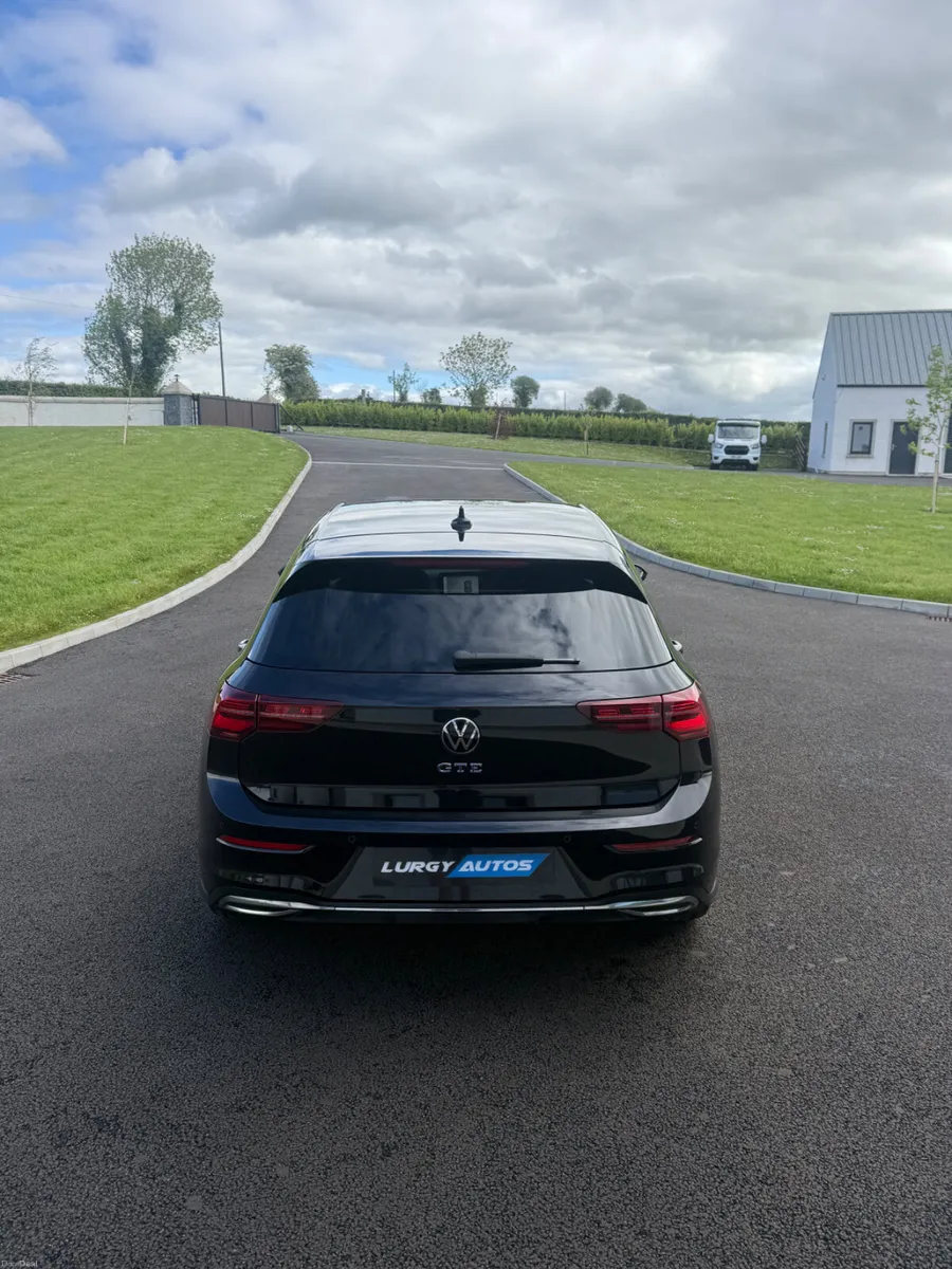 231 Volkswagen Golf GTE 245Bhp *WINTER PACK * - Image 6