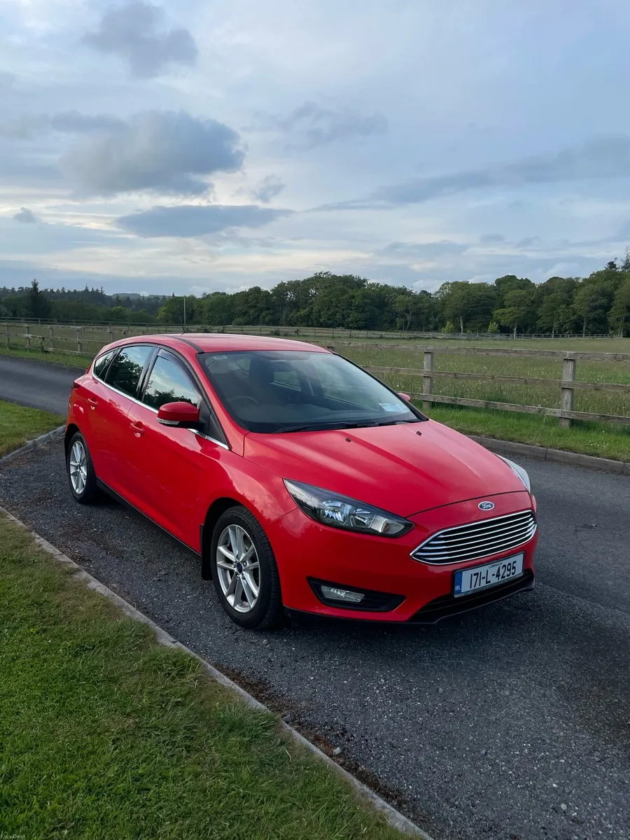 2017 Ford Focus Zetec Manual Petrol - Image 1