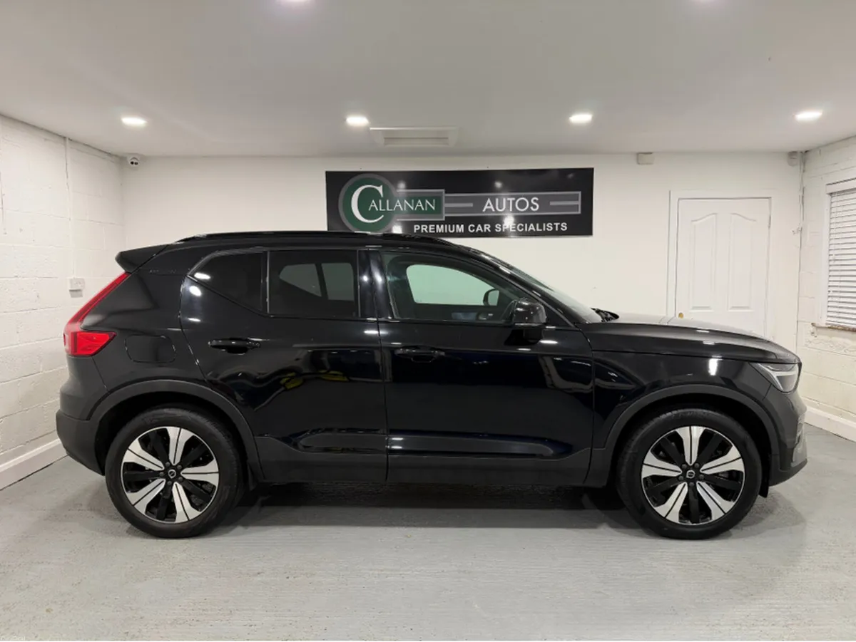 Volvo XC40 + T4 RECHARGE AUTO PLUS DARK…CREAM LEAT - Image 4