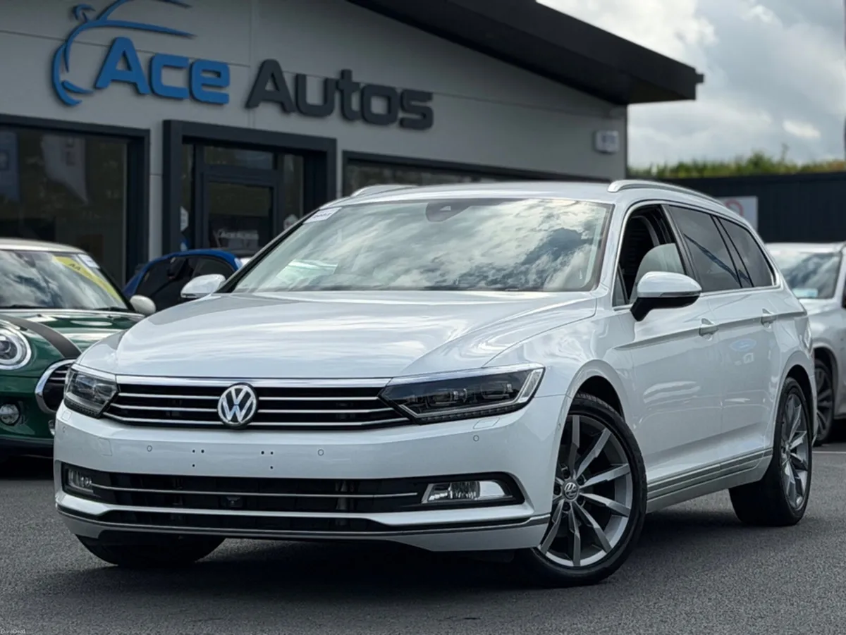 Volkswagen Passat HIGHLINE PREMIUM - 2.0L DIESEL - - Image 1