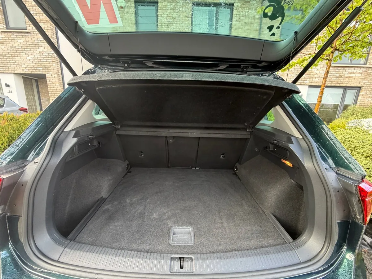 VW Tiguan Automatic, Full VW Service History - Image 4