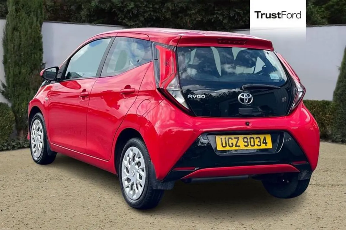 Toyota Aygo X-Play - Image 2