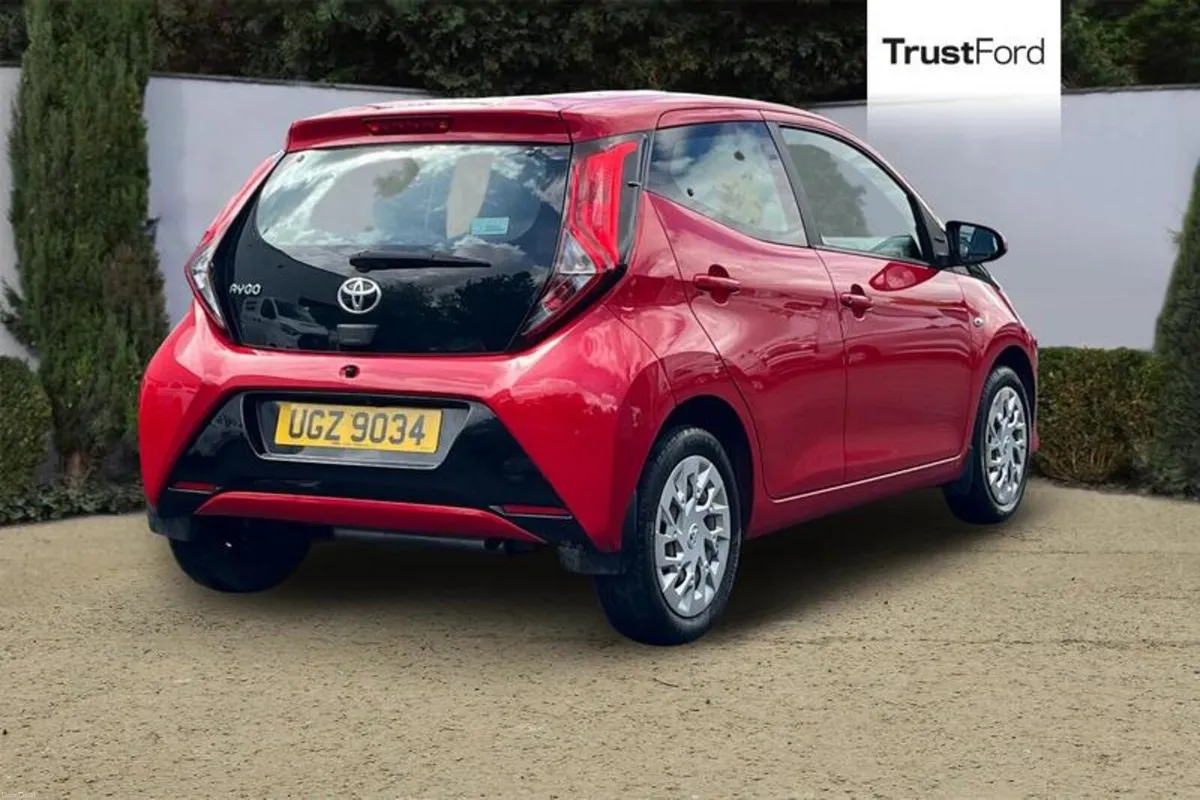 Toyota Aygo X-Play - Image 4
