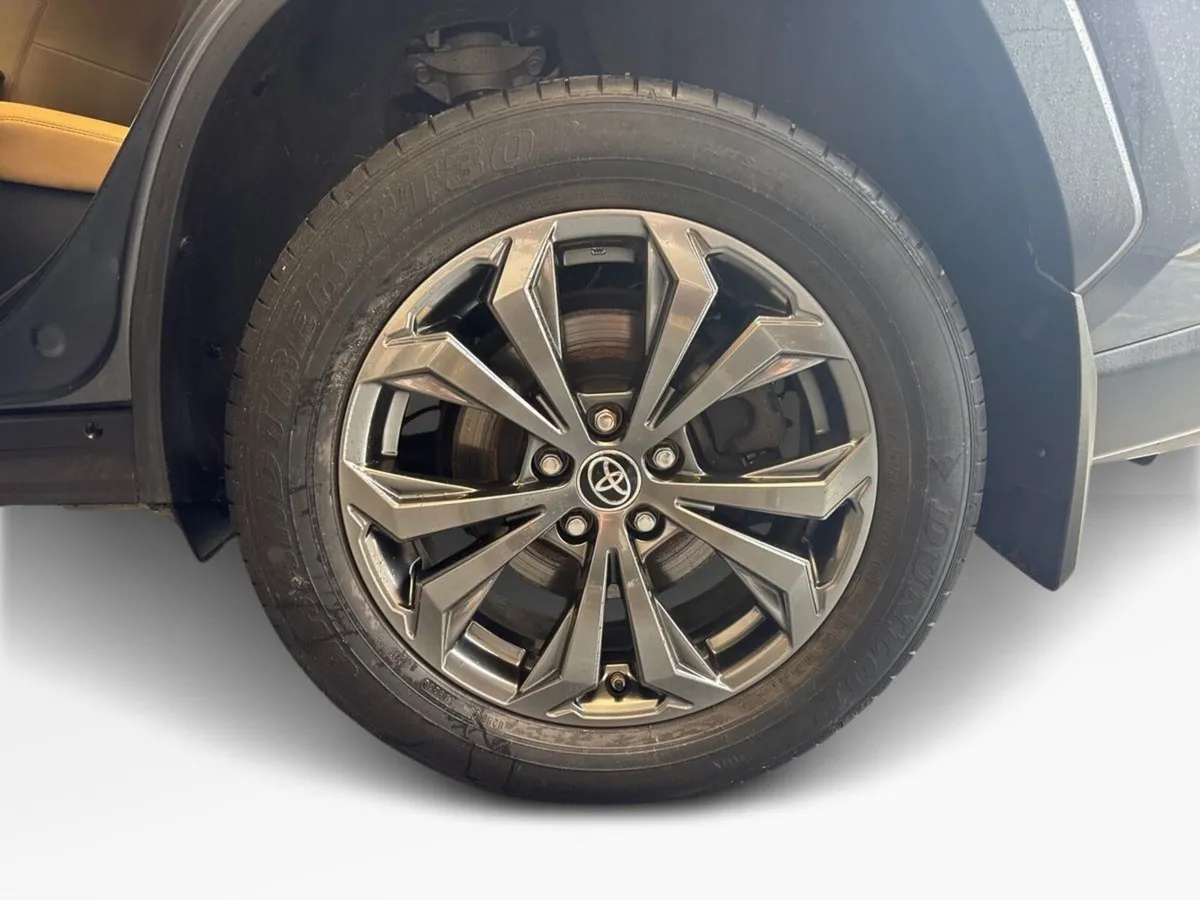 Toyota RAV4 2.5 HYBRID PLATINUM *FLASH SALE* €135 - Image 5