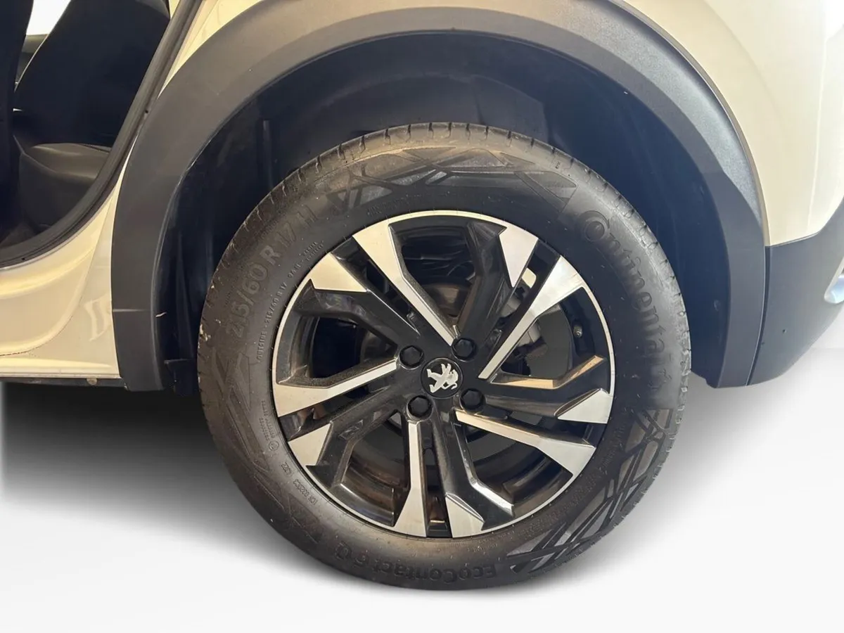 Peugeot 2008 1.2 ALLURE *FLASH SALE* €75 PER WEEK - Image 5